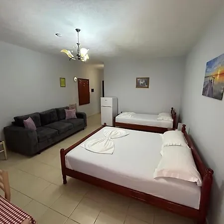 Rezidenca Hasanaj 35 Apartment *